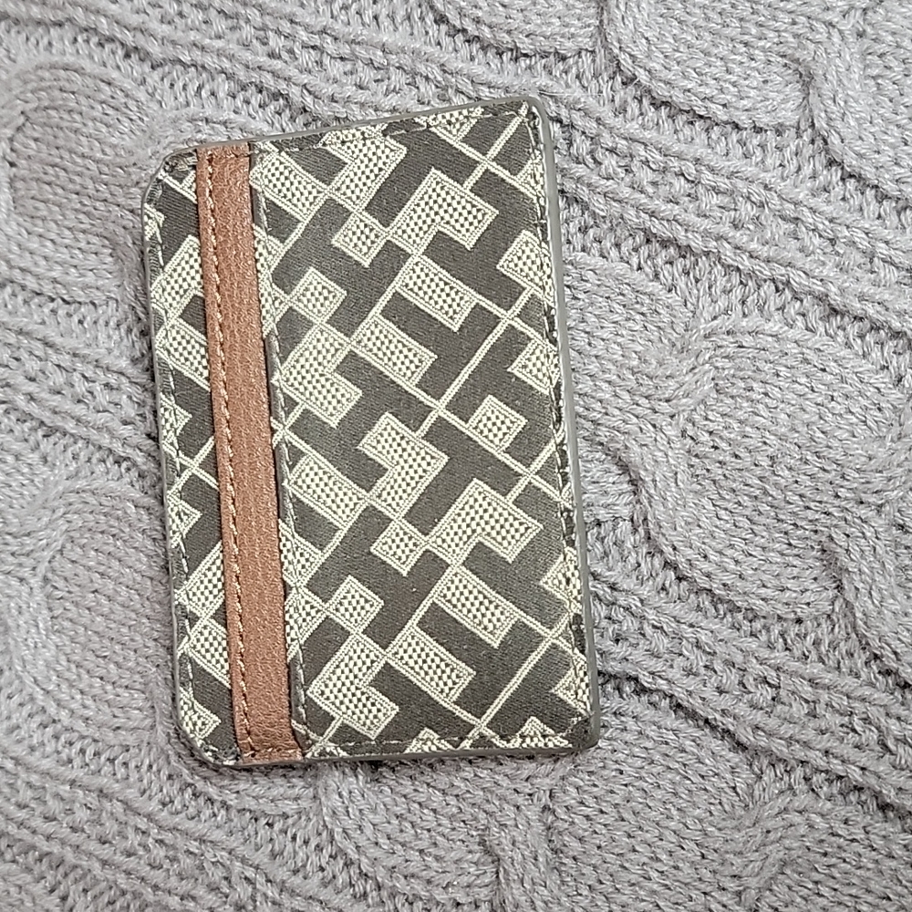 Tommy Hilfiger Wristlet & Card Holder - Picture 4 of 15